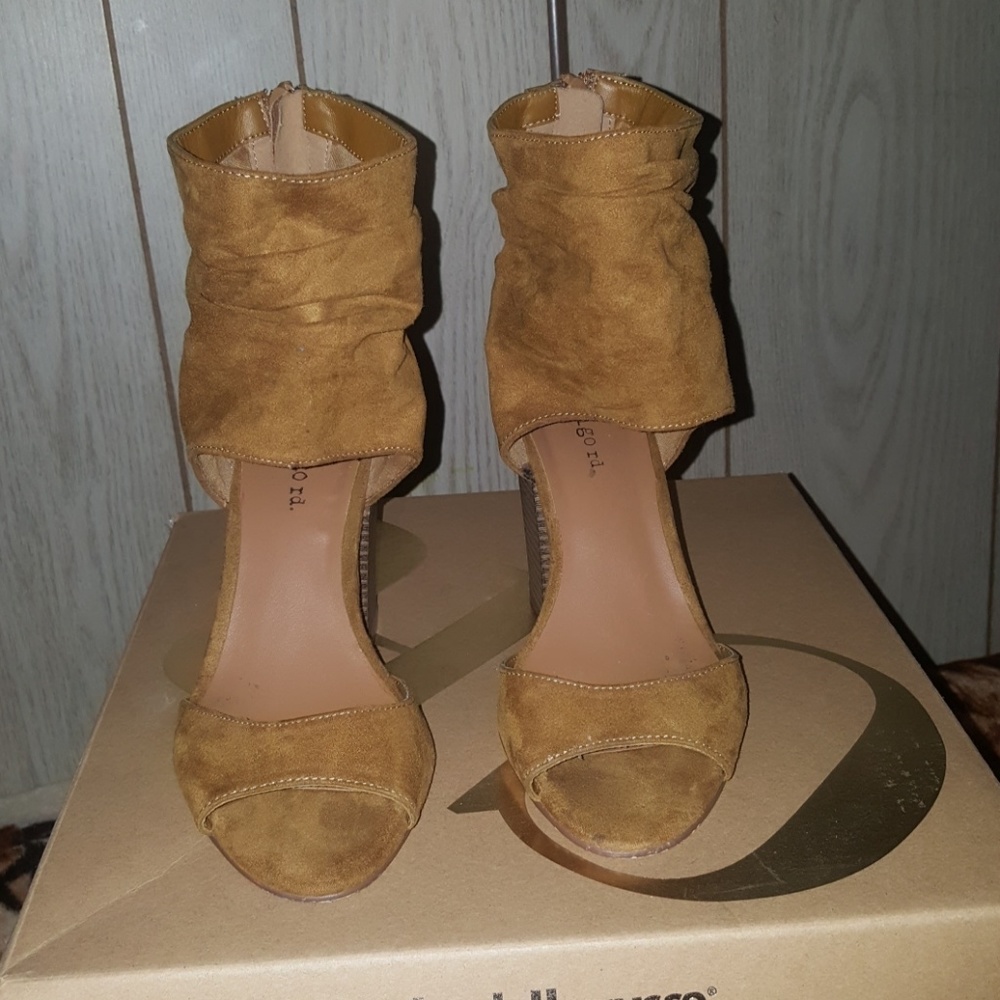 Brown/Camel Heels